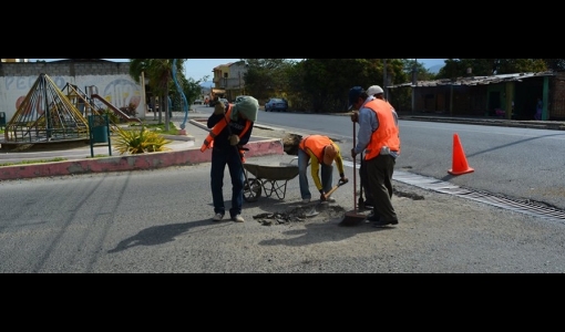 Bacheo de calles en Bello Horizonte